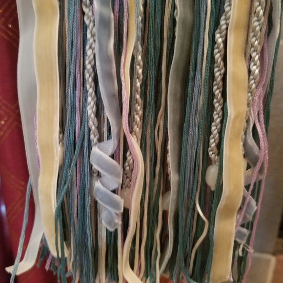 Large Decorative Tassels - Picture 2 of 7